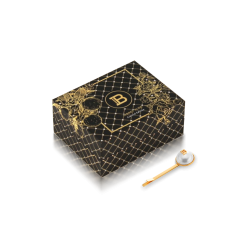 CAMPAIGN - BALMAIN HAIR Anniversary Gold & Pearl Hair Clip